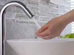 水龙头断在水管里如何轻松拿出？