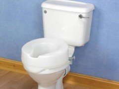 马桶漏水是什么原因？该怎么解决？