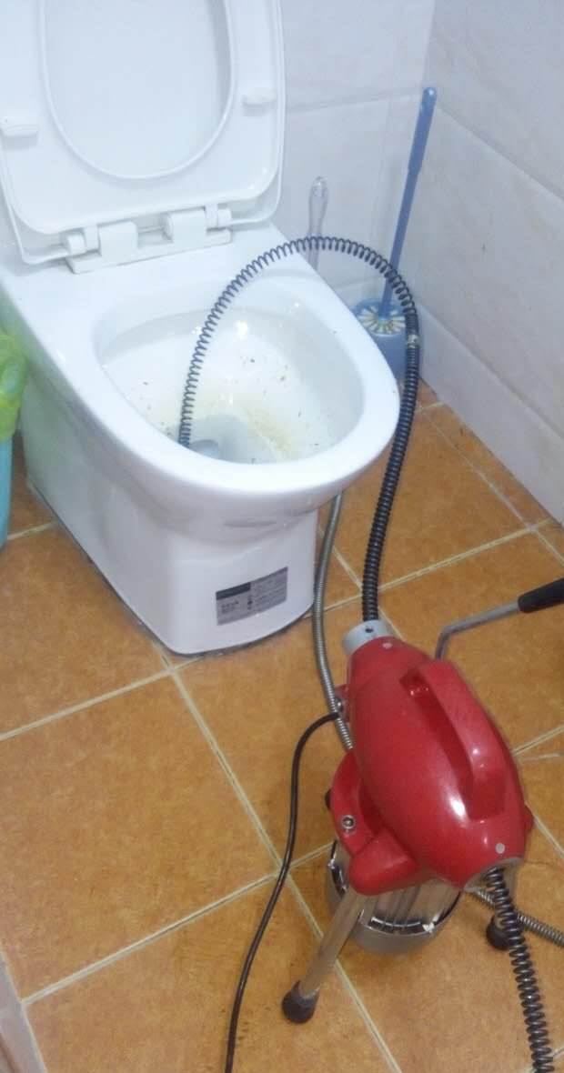 马桶堵了如何自己快速疏通小妙招