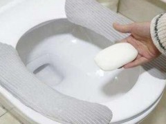 马桶进了硬物怎么处理?