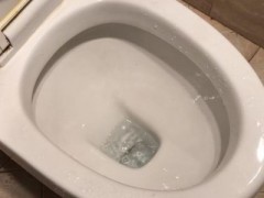 马桶疏通剂怎么使用