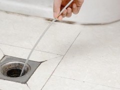 下水道被水泥堵了怎么办