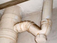 卫生间下水管堵了怎么办